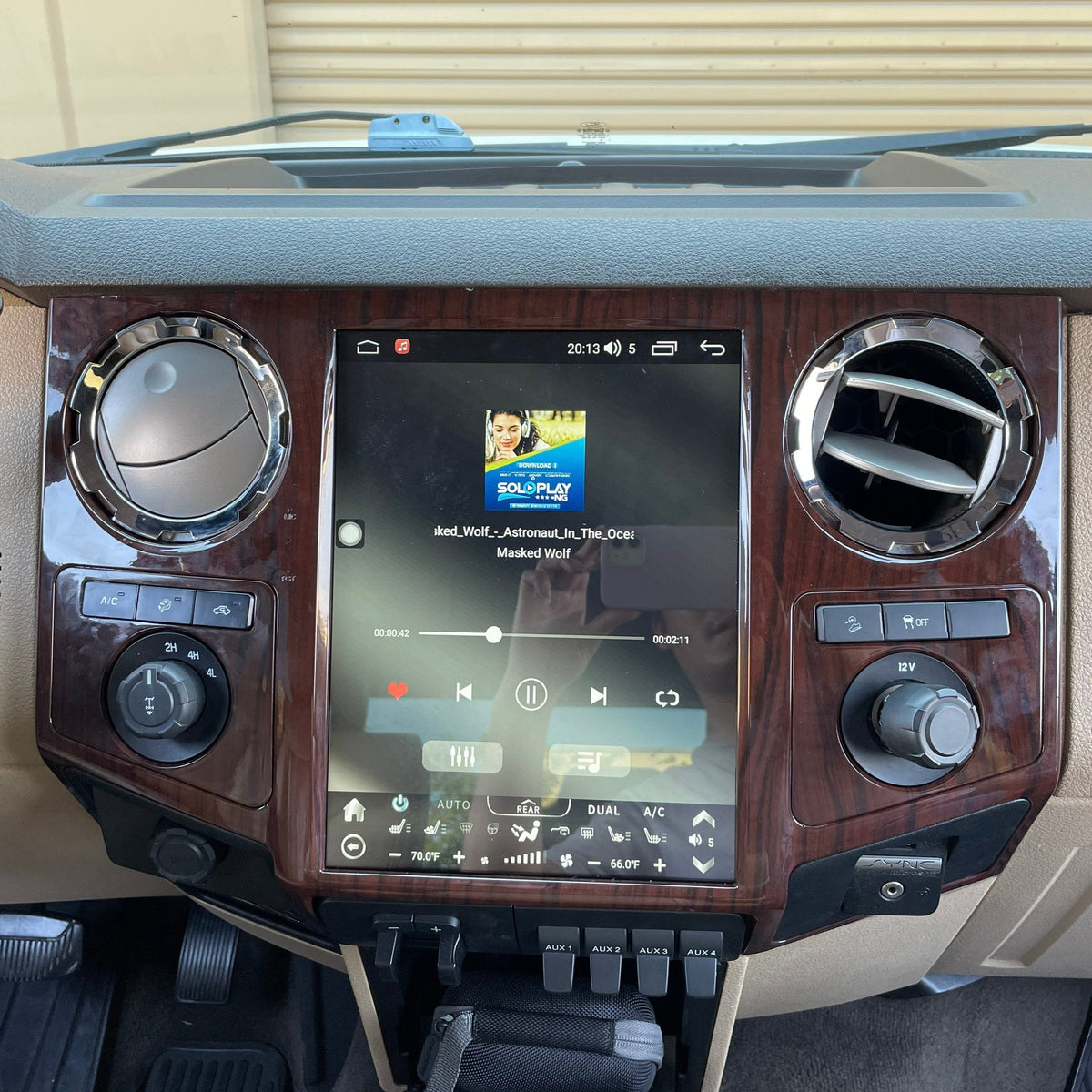 12.1 inch Android 13/14 Vertical Screen Navigation Radio for Ford F-250 F-350 Super Duty trucks 2008 - 2016