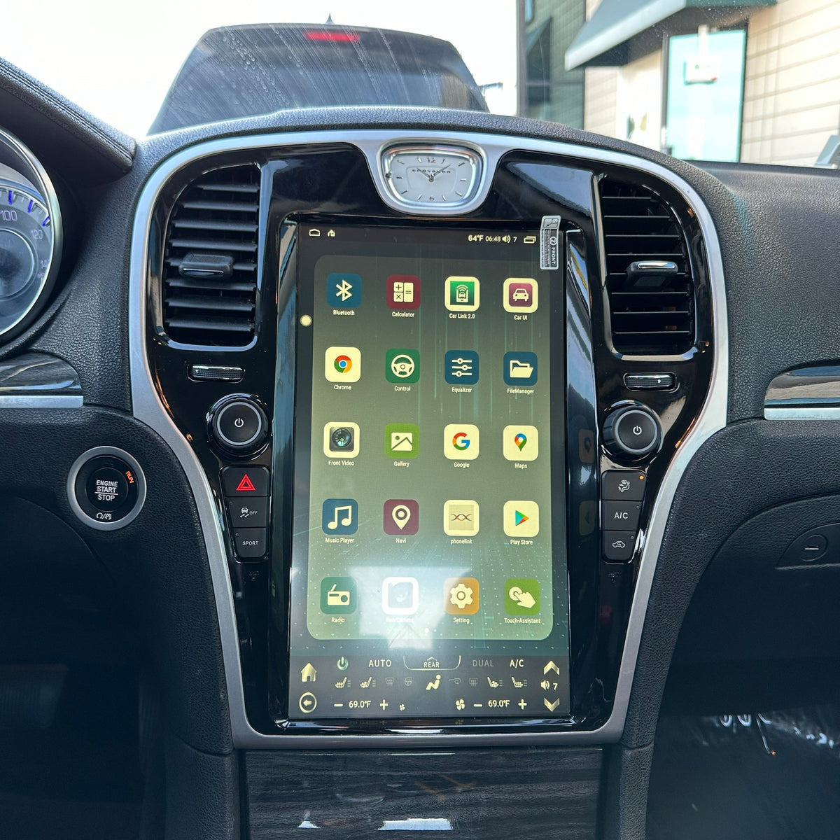 [Open box]13.6" Vertical Screen Android 10-12 Navigation Radio for Chrysler 300 300C 300S 2011 - 2023